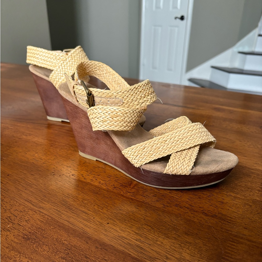 Old Navy Wedge Sandals
